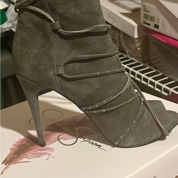 Gray suede Jessica Simpson peep toe boot - Picture 1 of 5